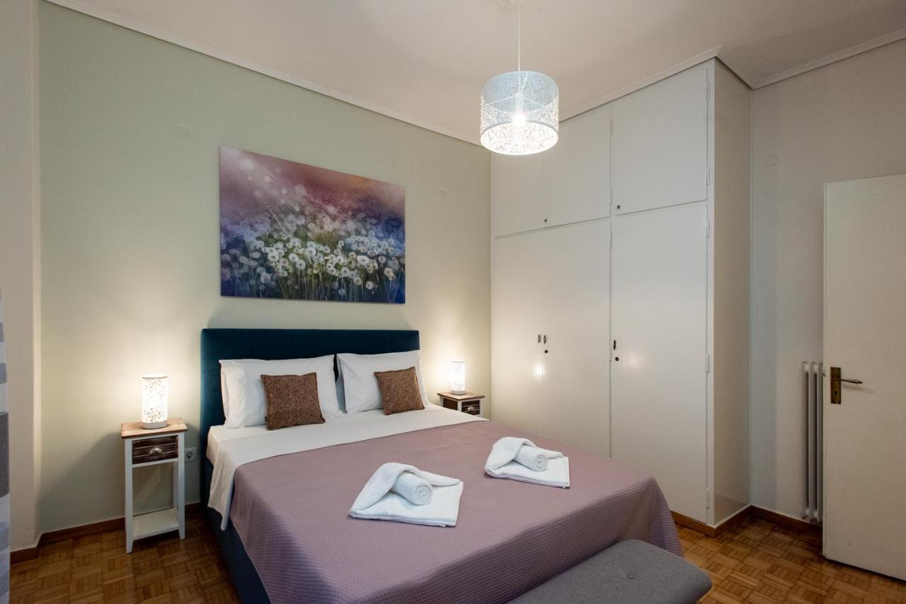 Blue Ark Gate To History Apartment Athena Bagian luar foto